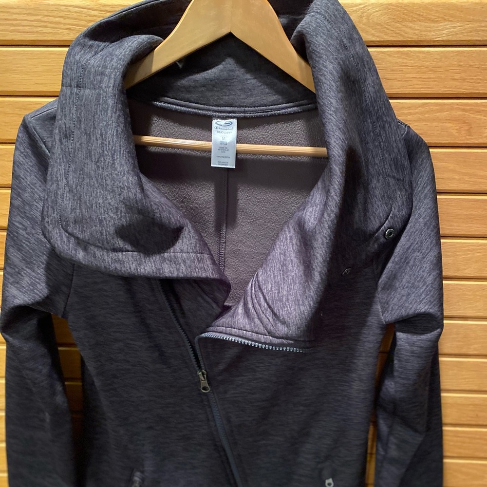 Champion women’s jacket medium - Picture 2 of 6